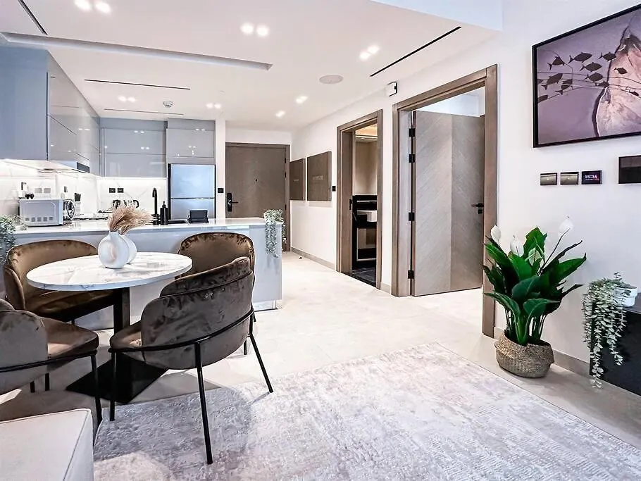 Trophy Amazing Burj Khalifa Views From This Stylish Condo Dubai
