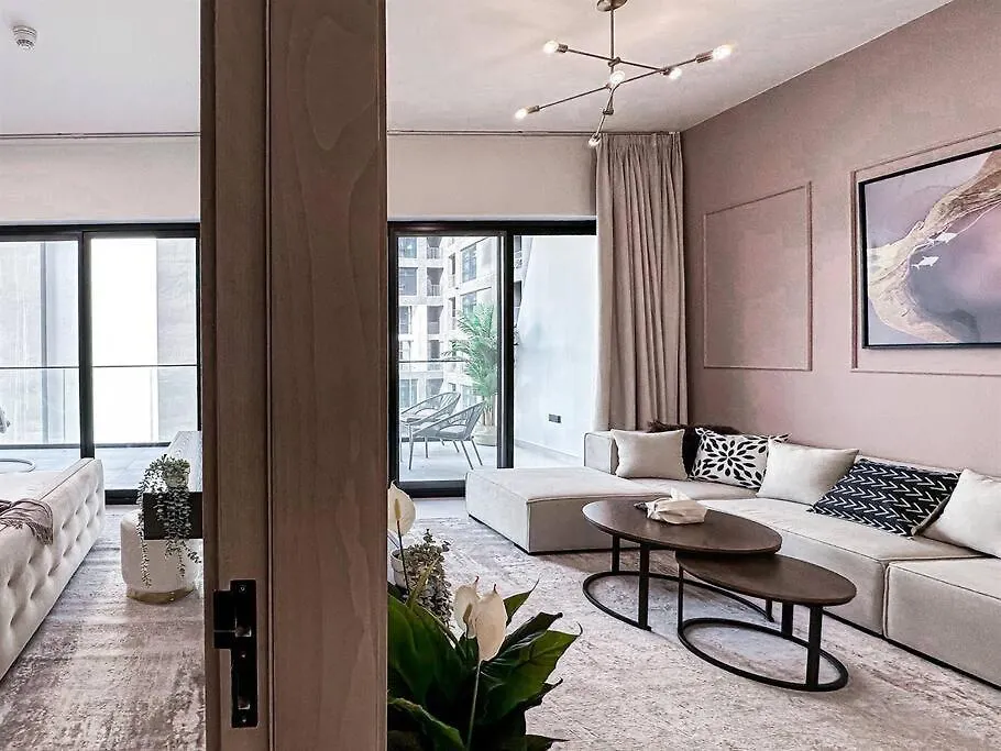 Trophy Amazing Burj Khalifa Views From This Stylish Condo Dubai