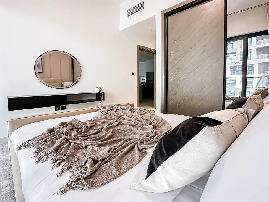 Trophy Amazing Burj Khalifa Views From This Stylish Condo Dubai