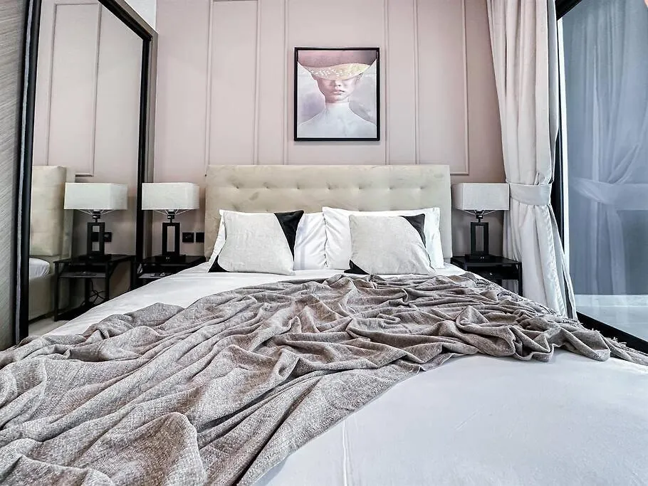 Trophy Amazing Burj Khalifa Views From This Stylish Condo Dubai Apartment