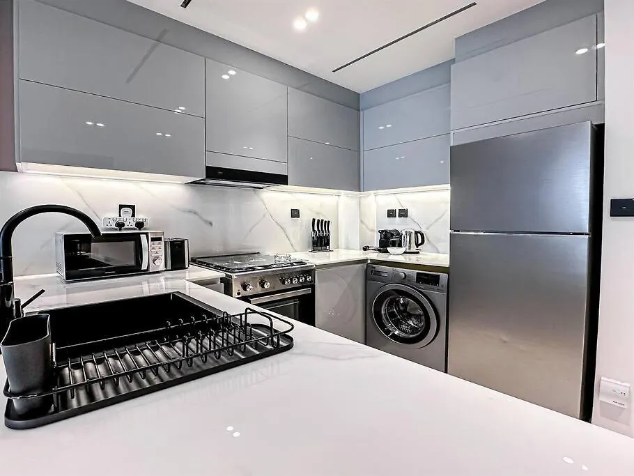 Trophy Amazing Burj Khalifa Views From This Stylish Condo Dubai