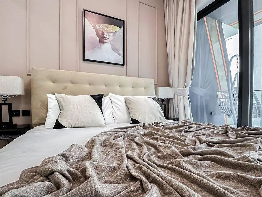 Apartment Trophy Amazing Burj Khalifa Views From This Stylish Condo Dubai United Arab Emirates